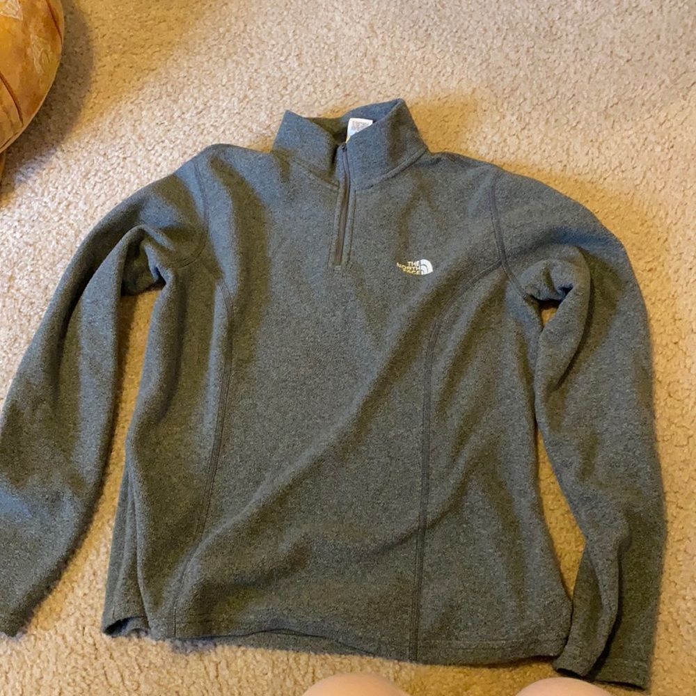 Grey north face quarter zip